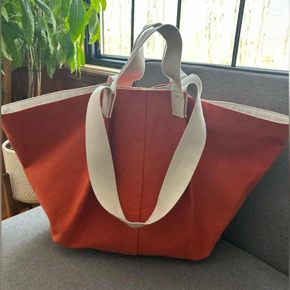 Versatile All Saints Orange Tote-style Bag with Detachable White Leather Pouch - Picture 2 of 6